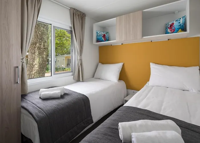 Camping Ulika Mobile Homes - Naturist